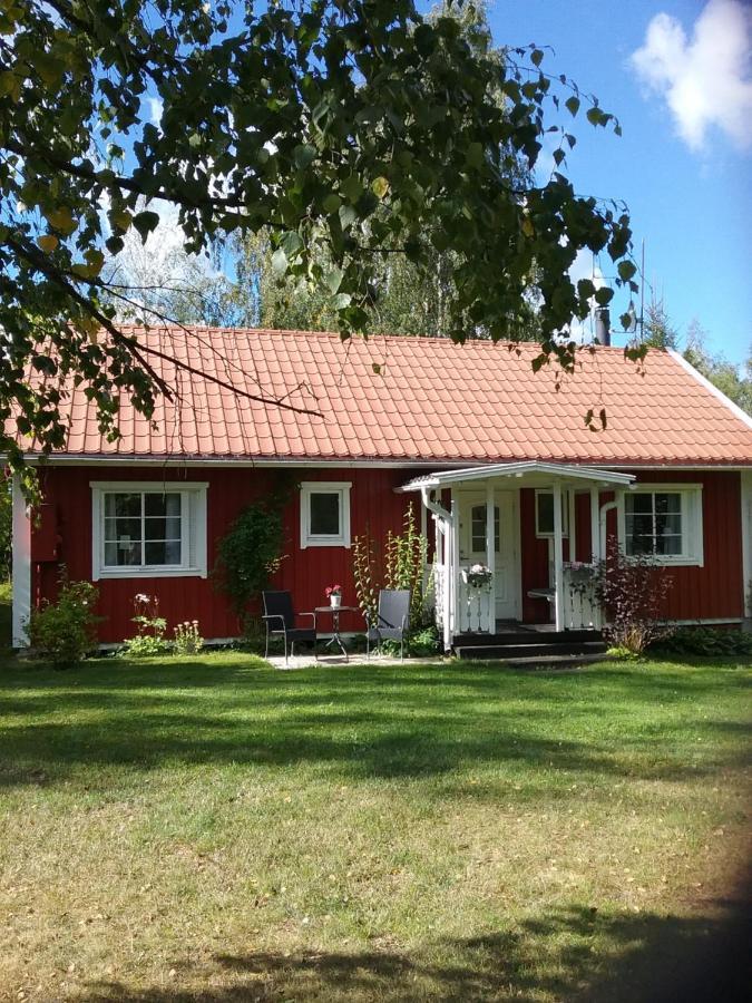 Villa Bjoerkslingan Vimmerby Esterno foto