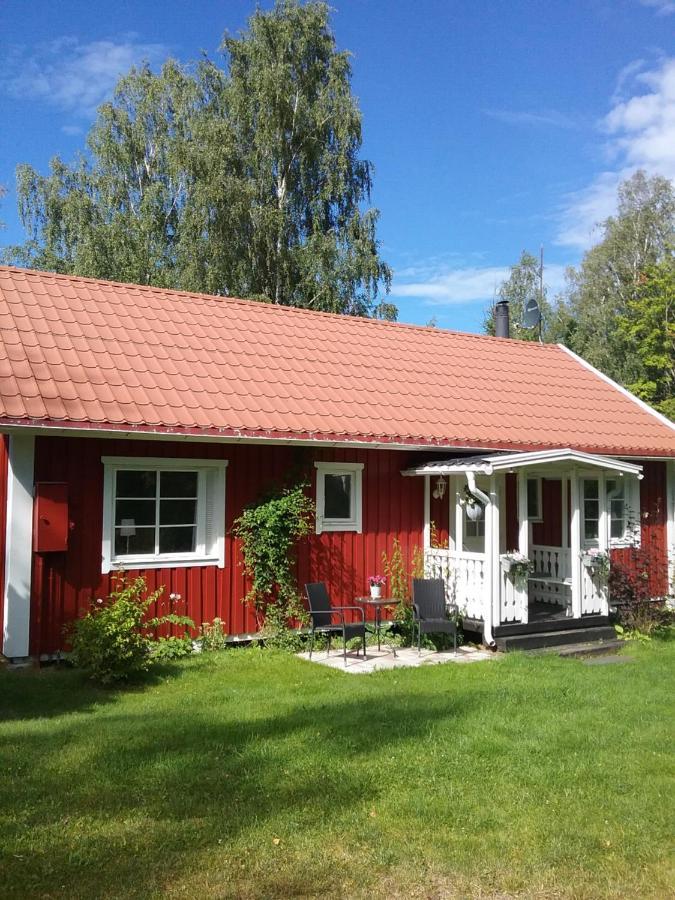 Villa Bjoerkslingan Vimmerby Esterno foto